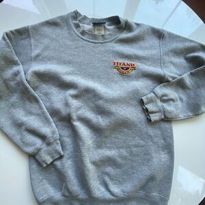 Gray Crewneck Sweater with Ribbed Collars